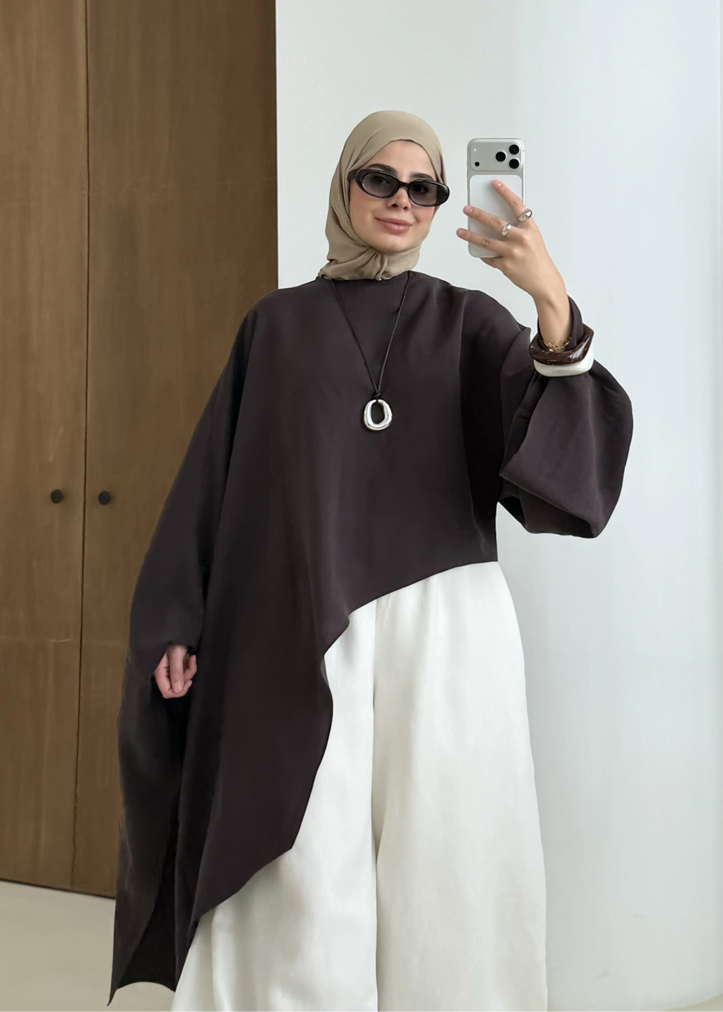 The Asymmetric Top in Brown - REVA Essentials 01