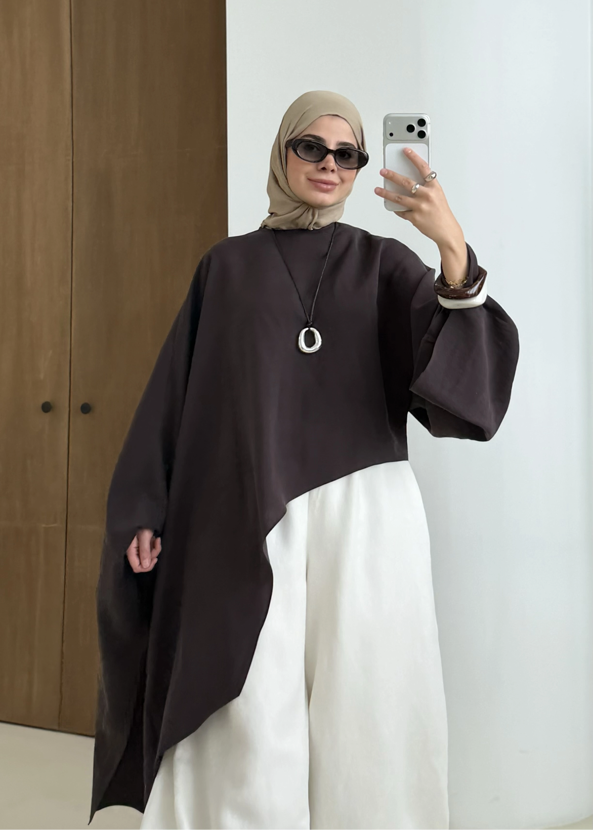 The Asymmetric Top in Brown - REVA Essentials 01