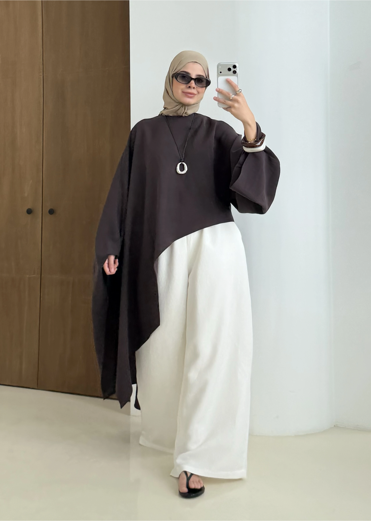 The Asymmetric Top in Brown - REVA Essentials 01