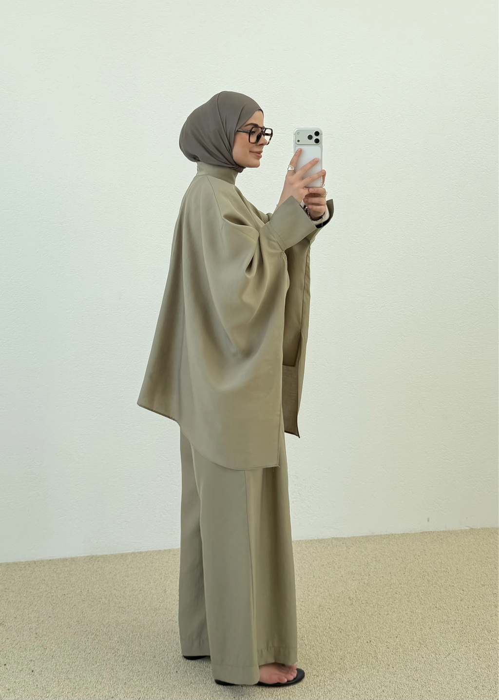 The Layer Set in Sage Green - REVA Essentials 01