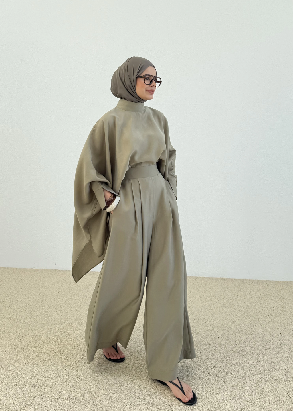 The Layer Set in Sage Green - REVA Essentials 01