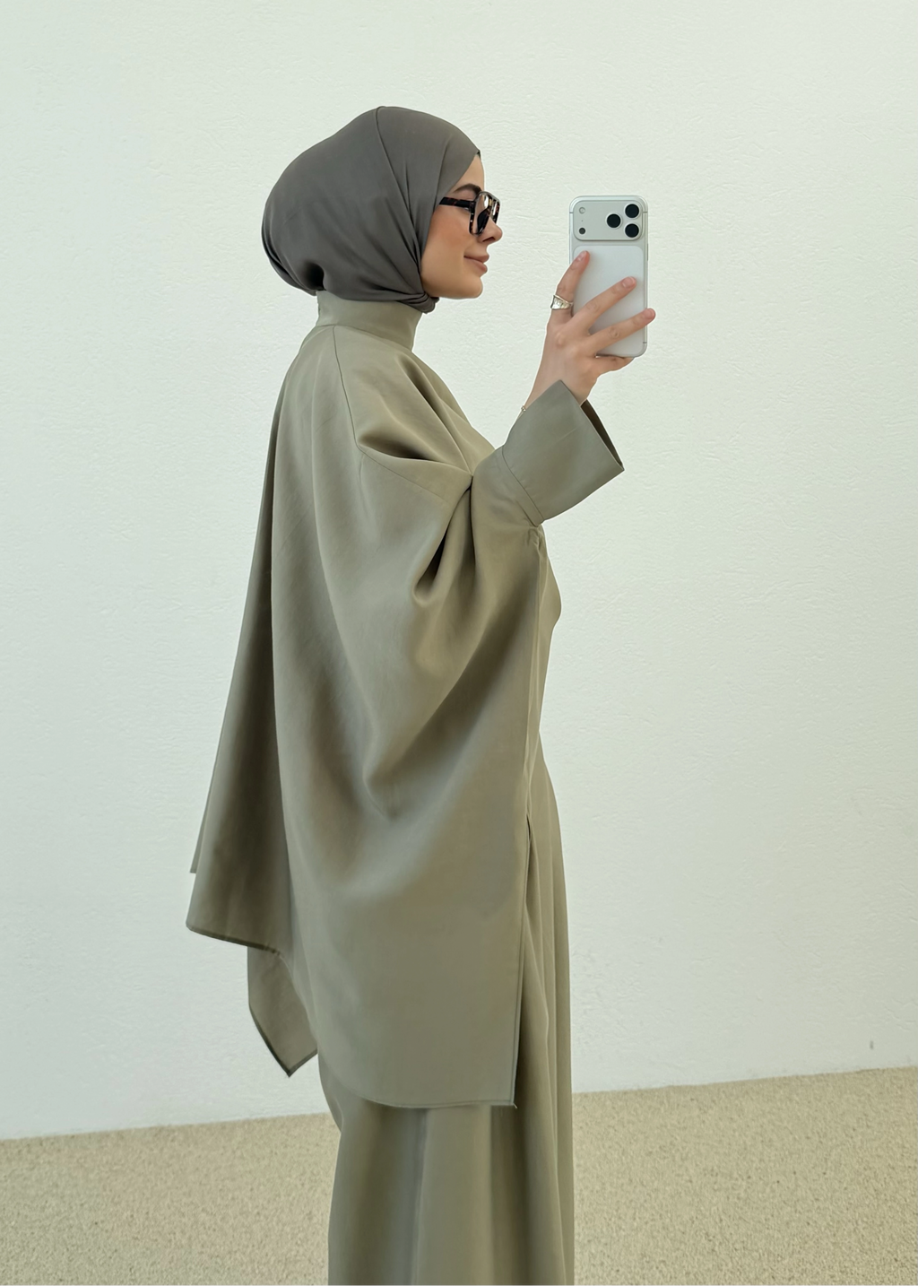 The Layer Set in Sage Green - REVA Essentials 01