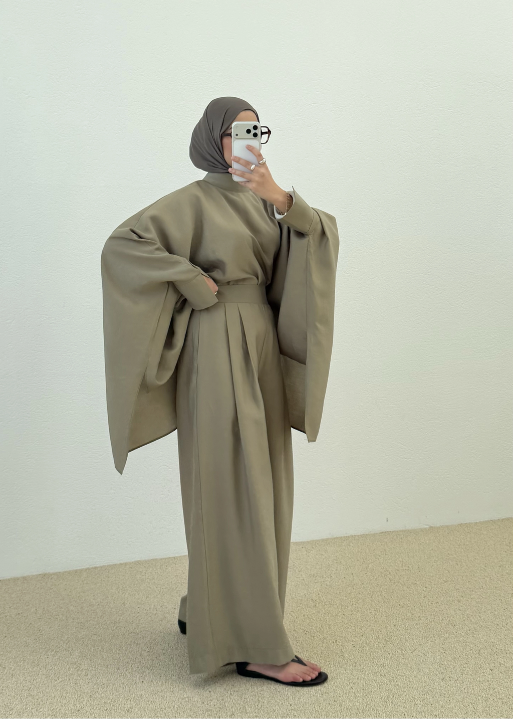 The Layer Set in Sage Green - REVA Essentials 01