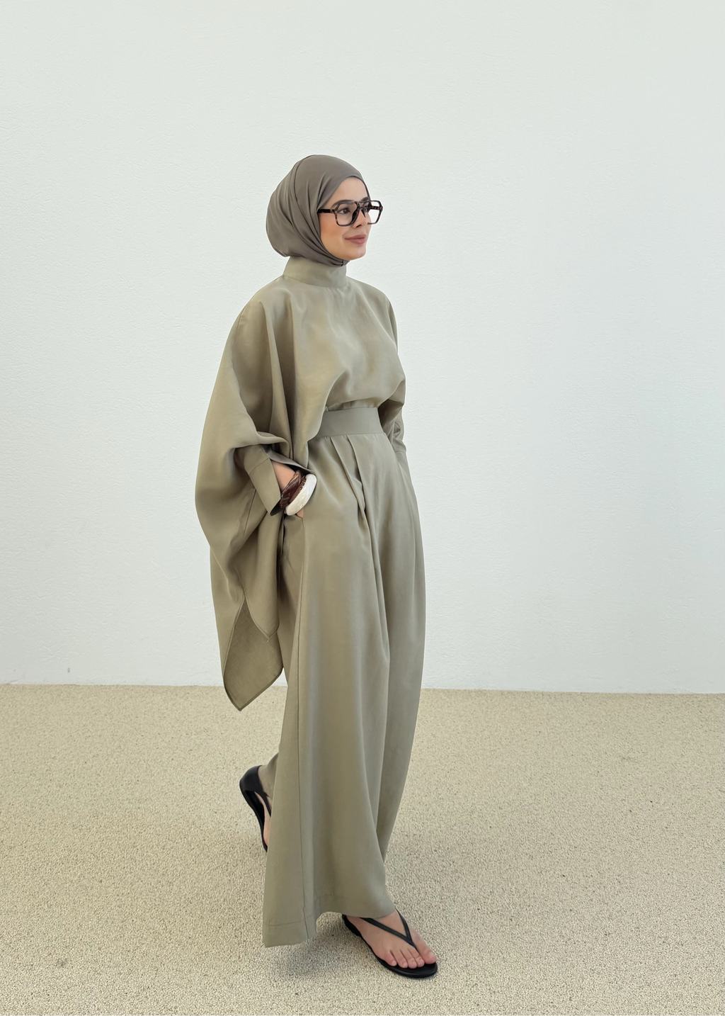 The Layer Set in Sage Green - REVA Essentials 01
