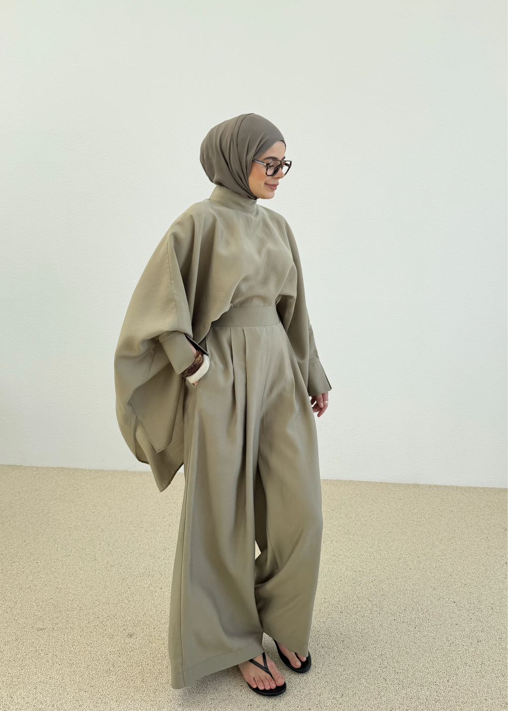 The Layer Set in Sage Green - REVA Essentials 01