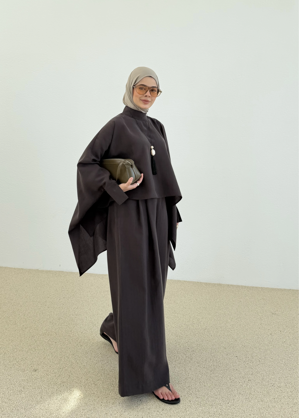 The Layer Set in Brown - REVA Essentials 01